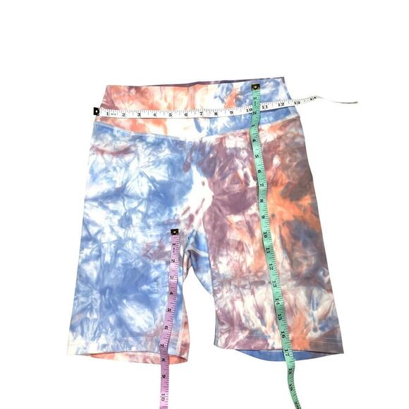 Tie-dye Spandex Women's Medium Shorts, Cycling, running, activewear shorts - Picture 3 of 4